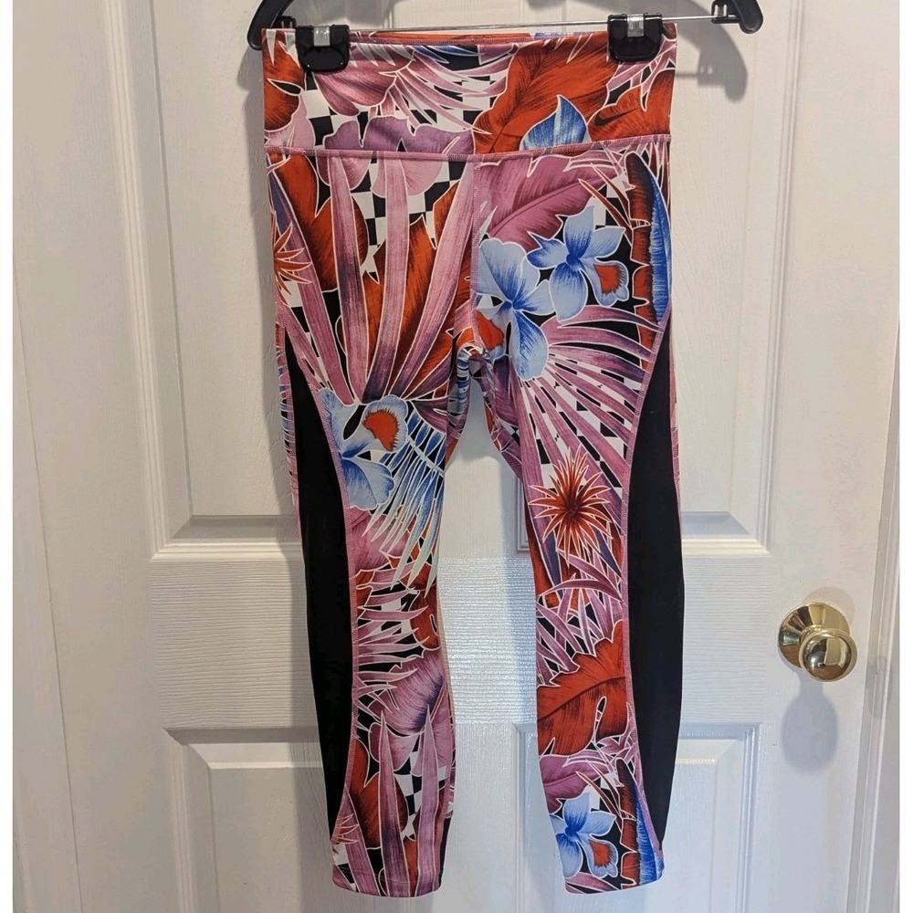 Nike‎ Dri-FIT Tropical Floral Capri Leggings Pink Workout Yoga Medium